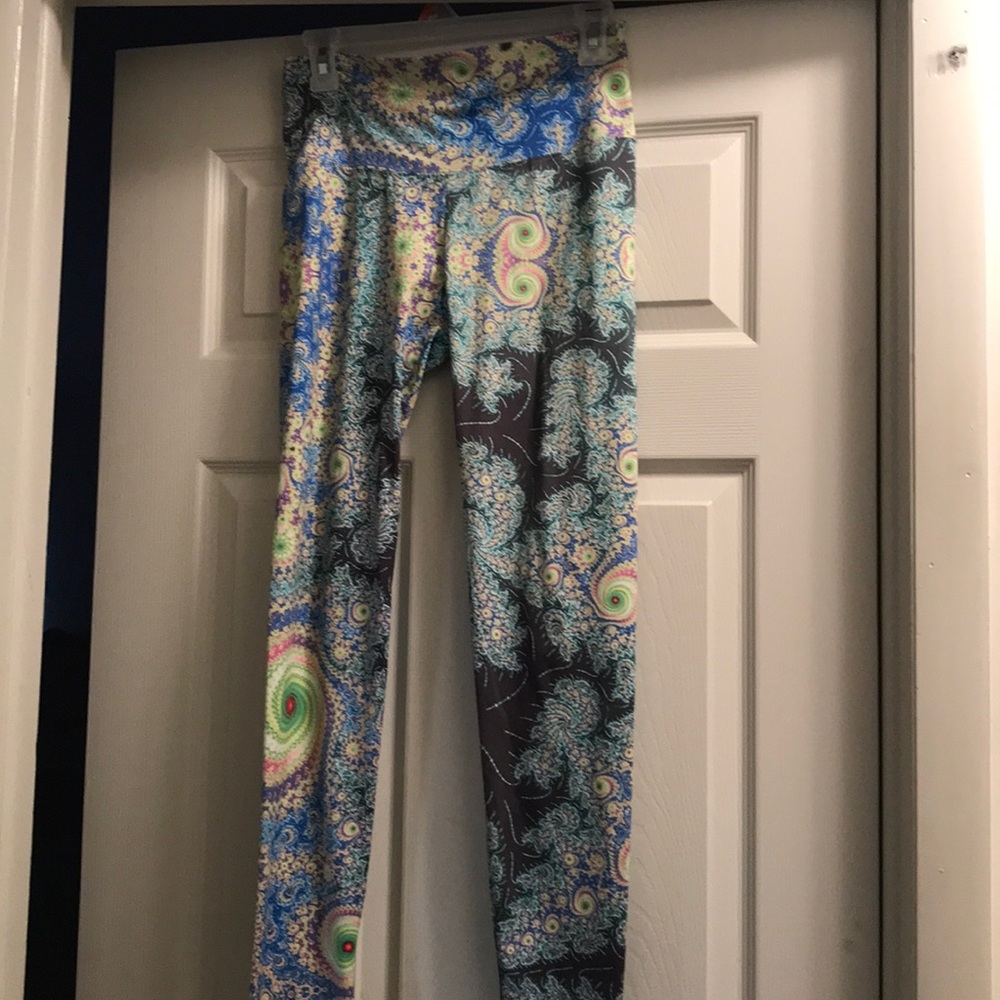Om Shanti universe yoga leggings M